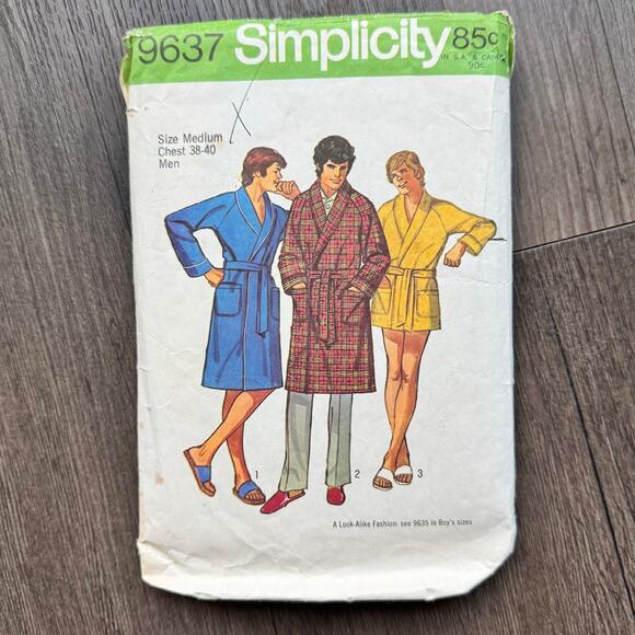 Vintage 1970s Simplicity 9637 Sewing Pattern Men's Medium Robe COMPLETE - Picture 1 of 2